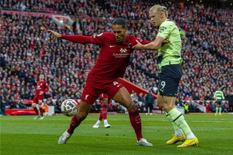 Liverpool đại chiến với Man City