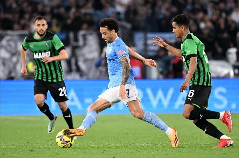 Sassuolo gặp khó trước Lazio